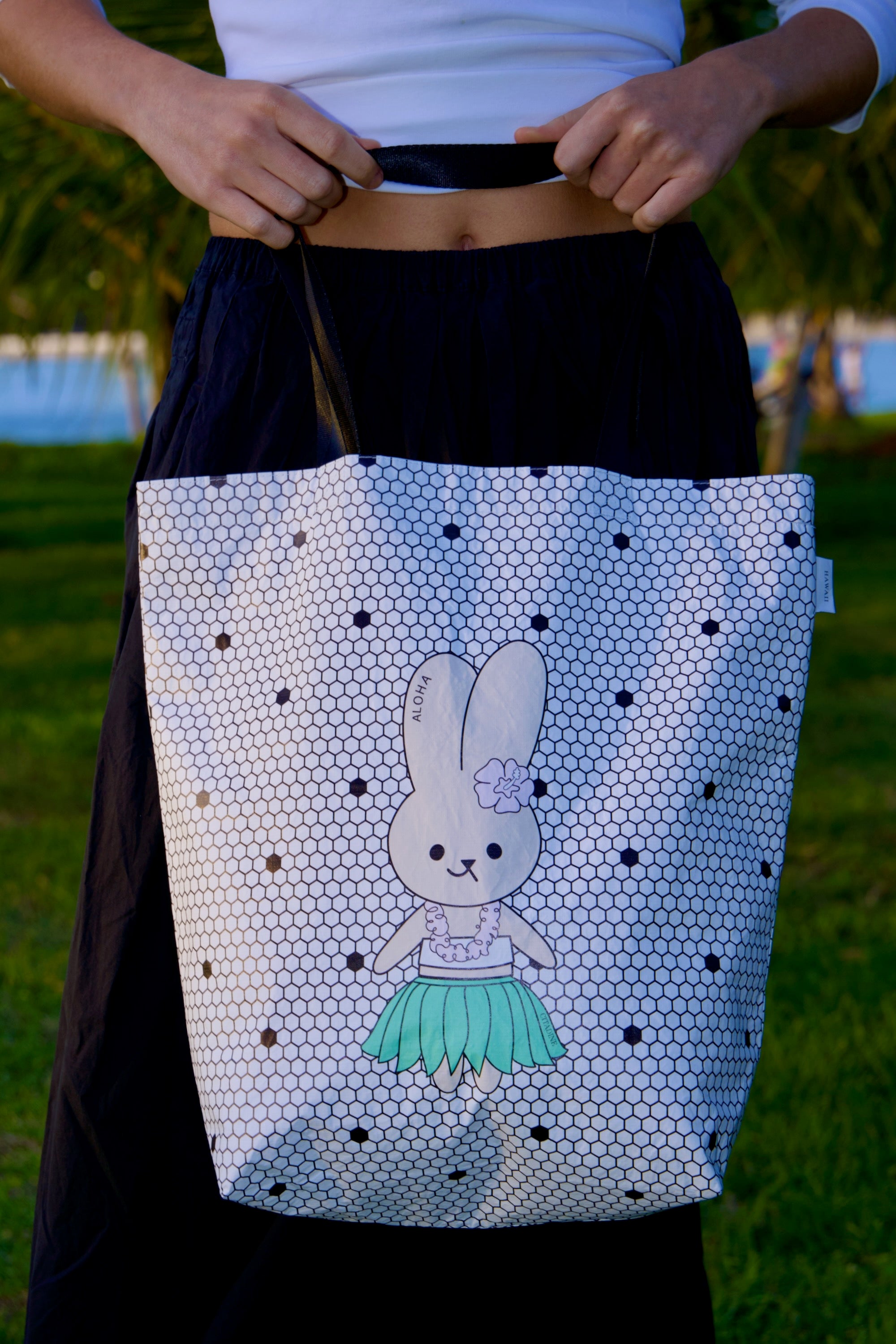 Hawaii-Themed Tote Bags | Atasha Rabbit & Honey Comb Design | Citadine