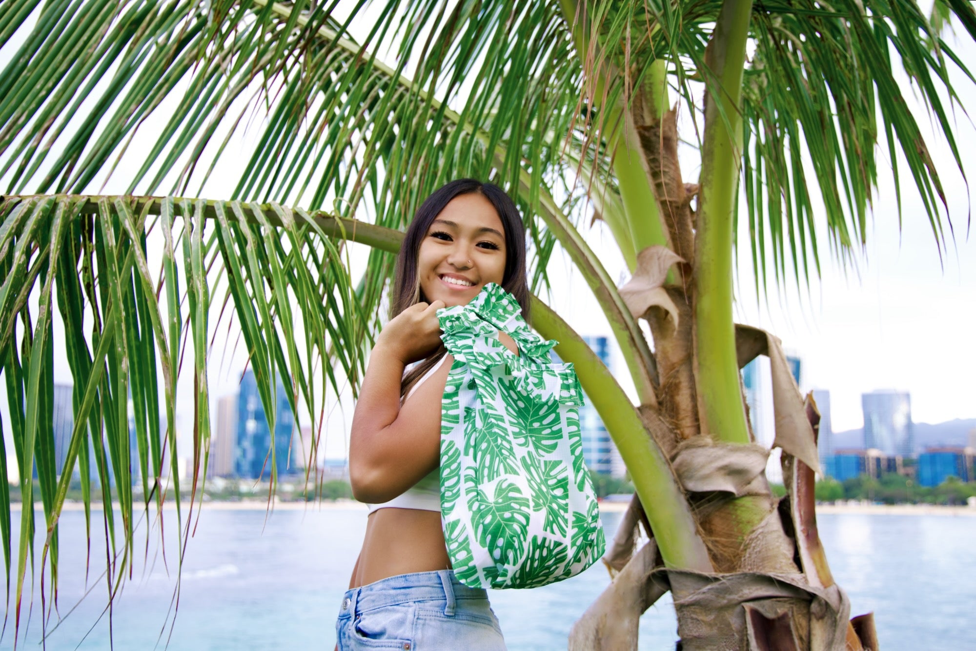 Monstera Pattern Medium Lei Bag | Hawaiian Beach Themed | Citadine